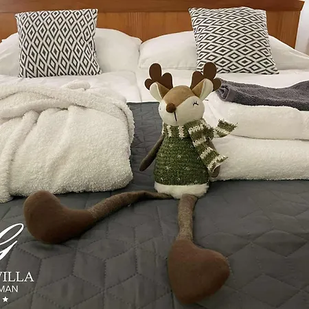 Goldvilla