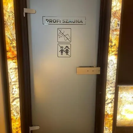 Goldvilla Apartment